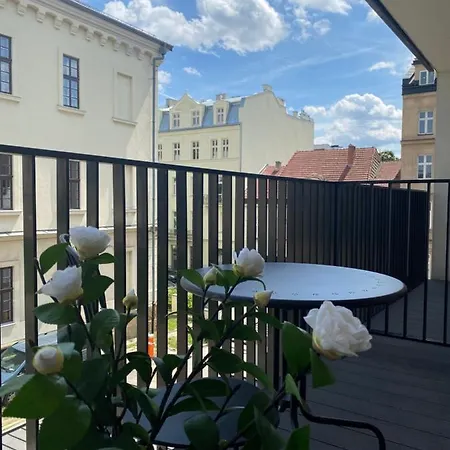 Lägenhet Rajska By Magnat, Taras, Winda