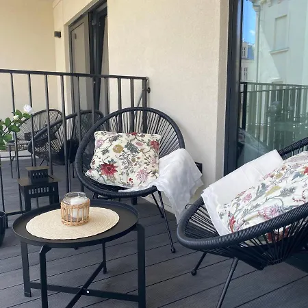 Lägenhet Rajska By Magnat, Taras, Winda